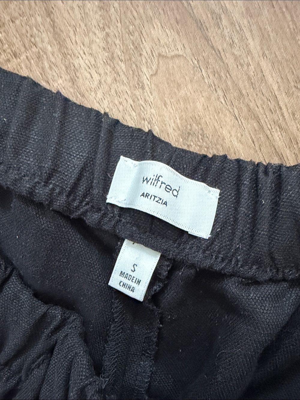 Wilfred Black Wide-Leg Drawstring Linen Sweatpants - Picture 2 of 3